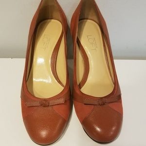 Ann Taylor Aileen Suede Tuscan Shoe Size 5.5
